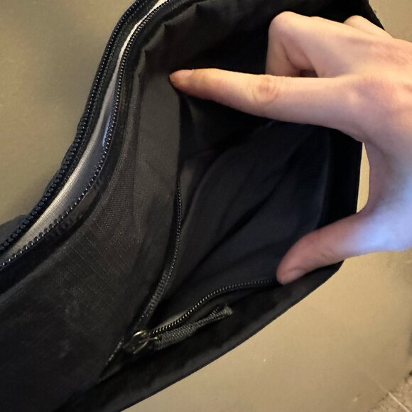 Bellroy Venture Sling 9L - Picture 3 of 3